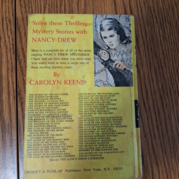 Nancy Drew The Clue Of The Broken Locket Hard Cover Book #11 1965 - Picture 7 of 9